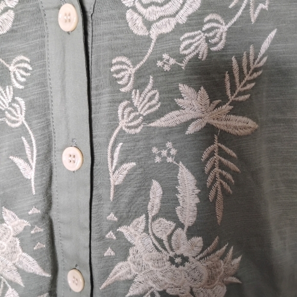 Soft Surroundings Spring Thaw Embroidered Tunic Top Sage Green - Picture 5 of 8